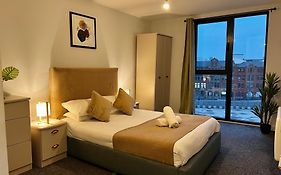 Last-Minute Secure L Don'T Delay L Sleeps Up To 4 L Free Parking L Spacious 2Bed 2Bath L Jvt Short Lets